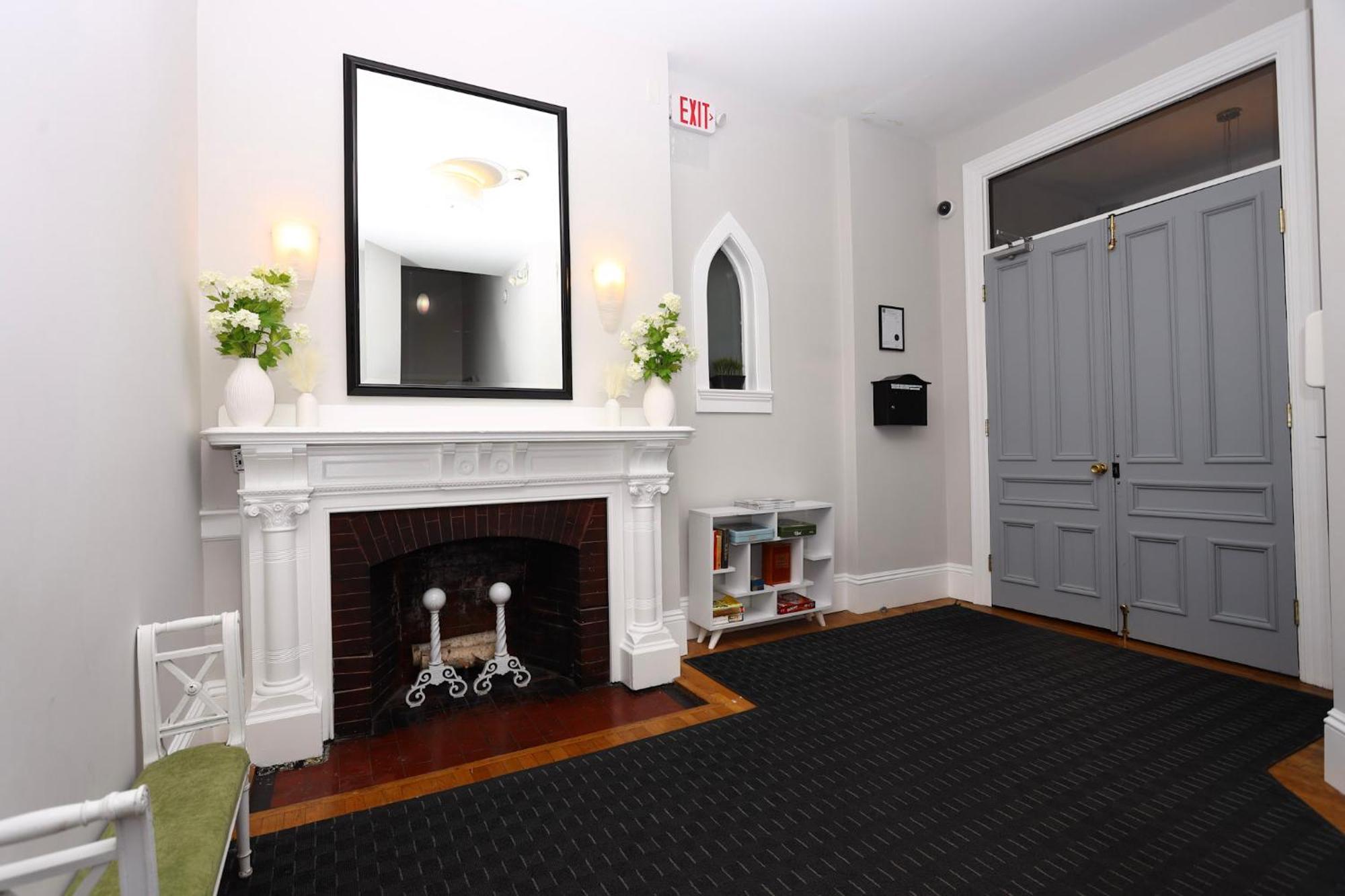 Large Stylish Newbury Street Studio W/ Kitchen Boston Esterno foto